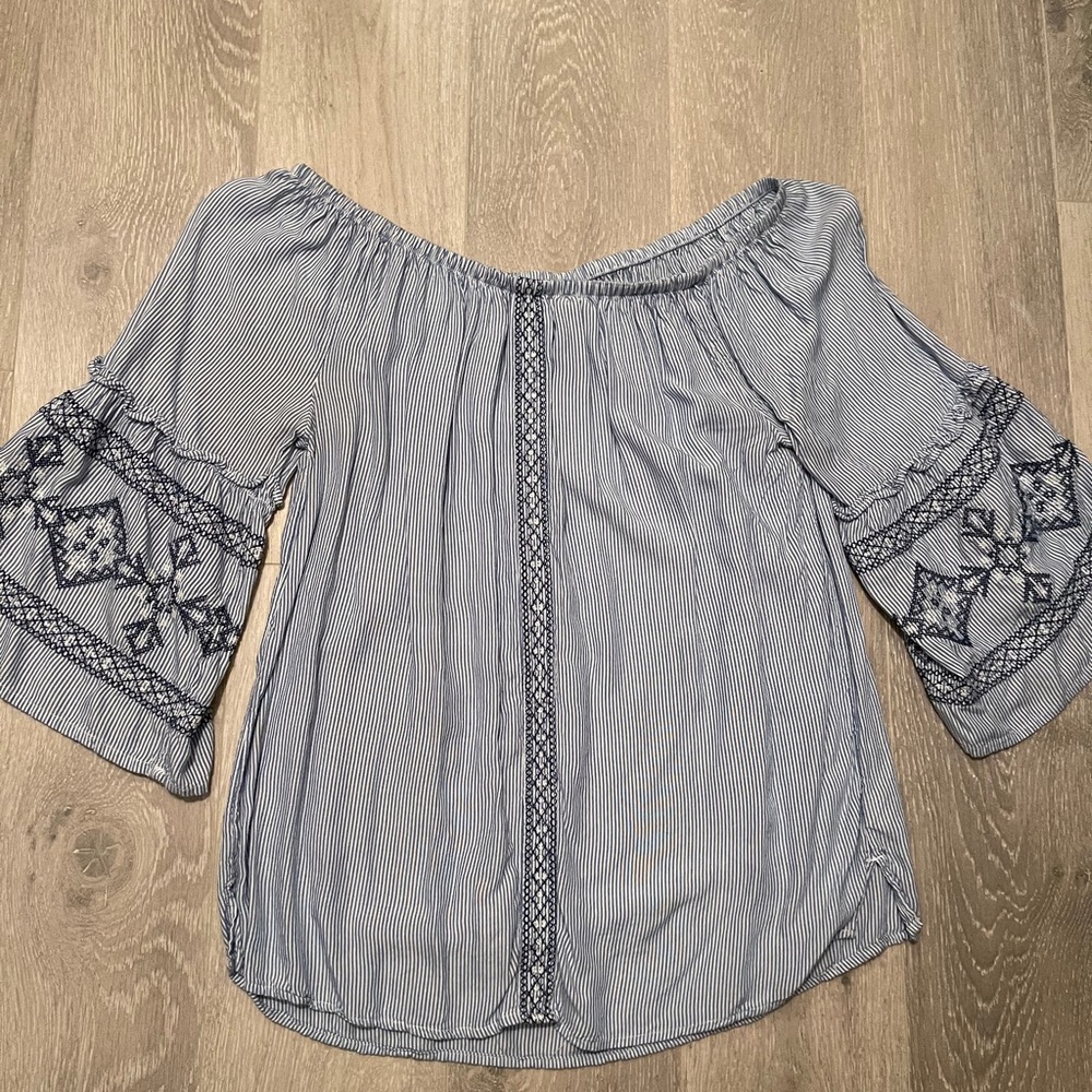 Seer sucker off the shoulder top